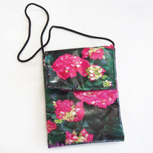 Load image into Gallery viewer, Fair trade tablet pocket