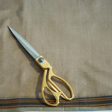 Load image into Gallery viewer, Maheshwari silk-cotton handloom fabric