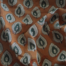 Load image into Gallery viewer, Sanganeri hand block printed beige/green cotton fabric
