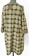 Load image into Gallery viewer, Graphic print A-line tunic - Olive