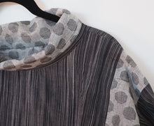 Load image into Gallery viewer, Reversible Grey on Grey tunic