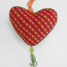 Load image into Gallery viewer, Beaded love hearts