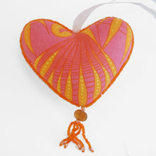 Load image into Gallery viewer, Beaded love hearts