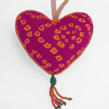 Load image into Gallery viewer, Beaded love hearts