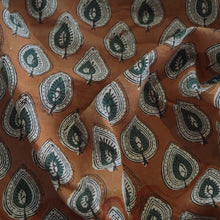 Load image into Gallery viewer, Sanganeri hand block printed beige/green cotton fabric
