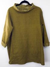 Load image into Gallery viewer, Reversible Green on green tunic
