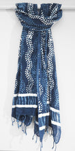 Load image into Gallery viewer, Dabu printed indigo cotton shawl
